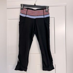 EUC cropped midrise Lululemon leggings, size 4